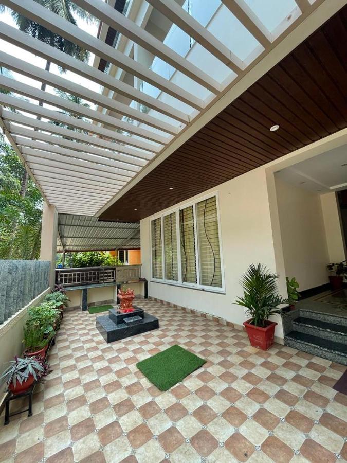 Aikya Kadri #Your Home Away From Home# Non Smoke# Vegetarians Preferred# Strictly For Families Mangalor Kültér fotó