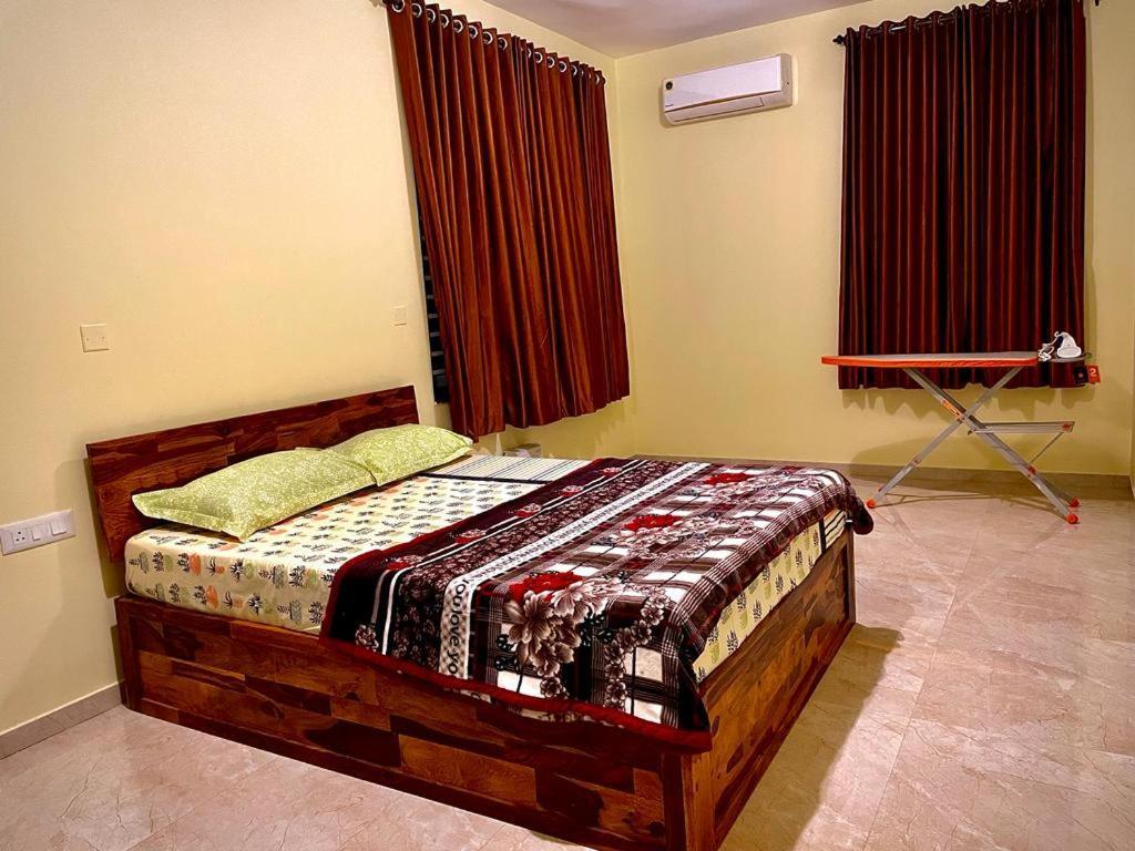 Aikya Kadri #Your Home Away From Home# Non Smoke# Vegetarians Preferred# Strictly For Families Mangalor Kültér fotó