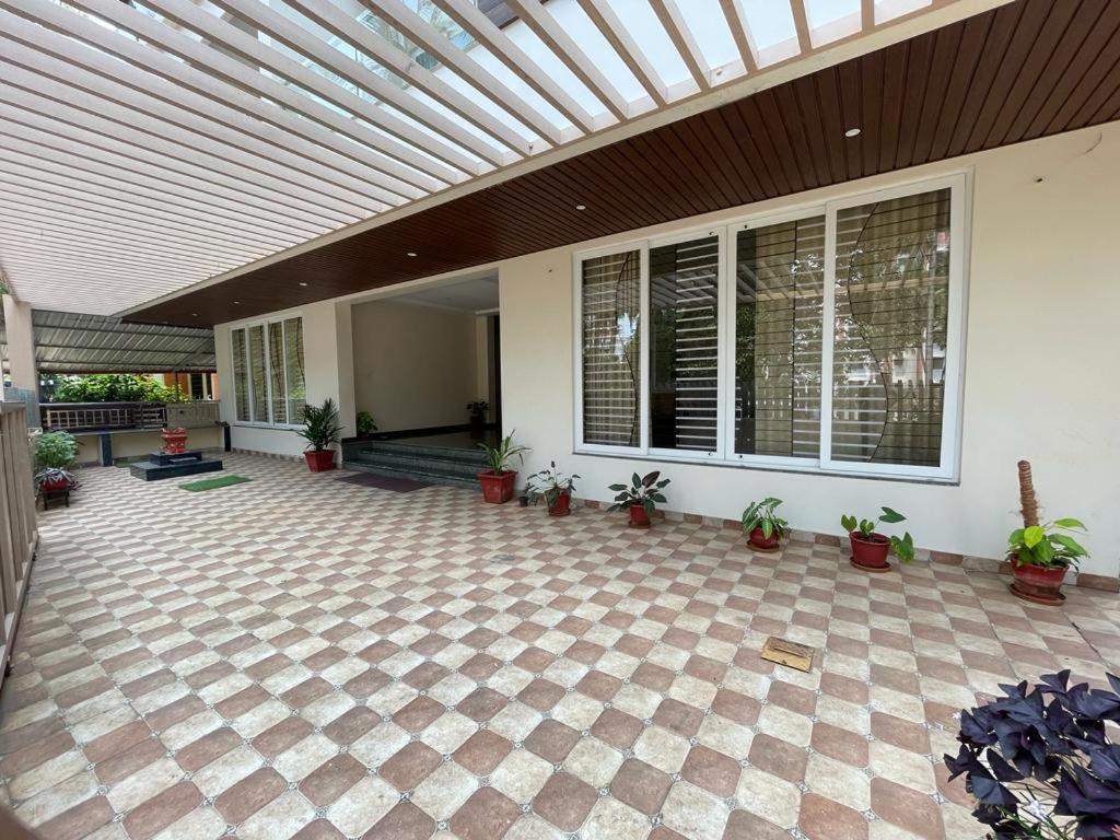 Aikya Kadri #Your Home Away From Home# Non Smoke# Vegetarians Preferred# Strictly For Families Mangalor Kültér fotó